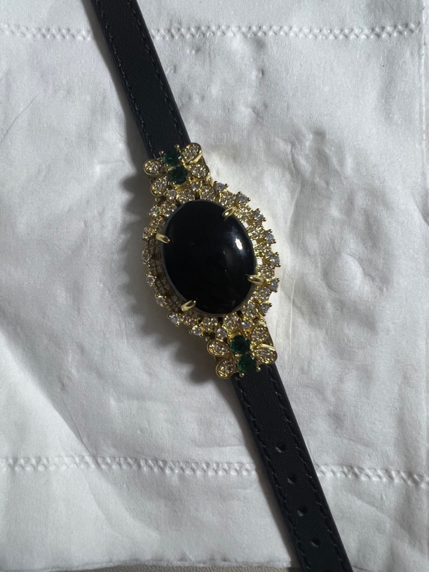 天然翡翠A货鸽子蛋手表