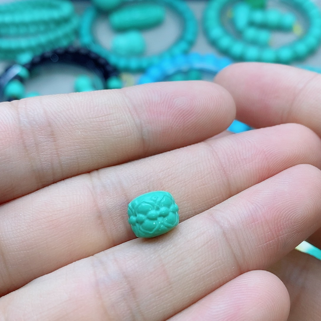 高瓷精品雕刻莲花