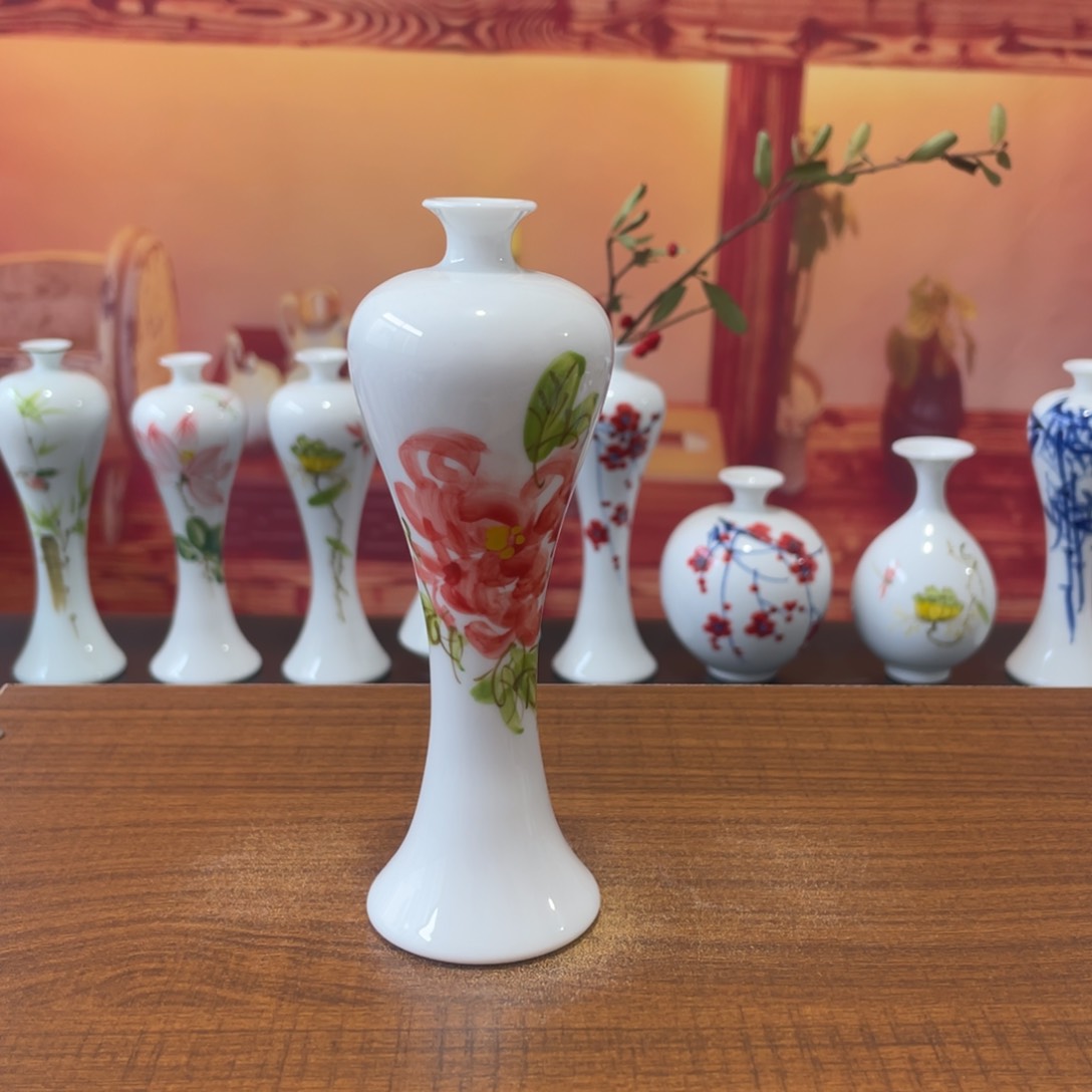 陶瓷景德镇小花瓶等着你