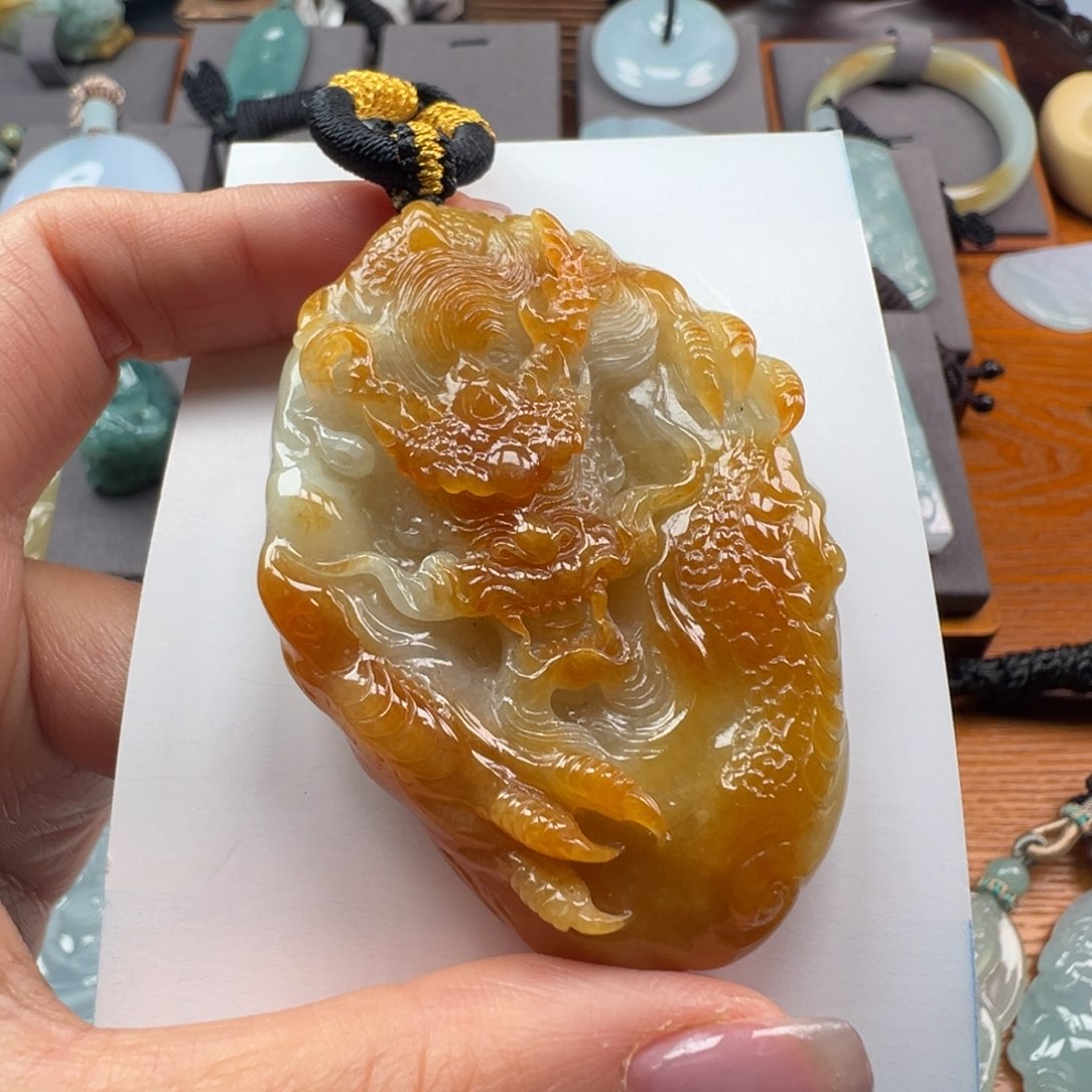 翡翠颈饰未镶嵌缅甸翡翠