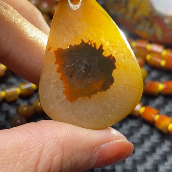 玛瑙/玉髓颈饰未镶嵌