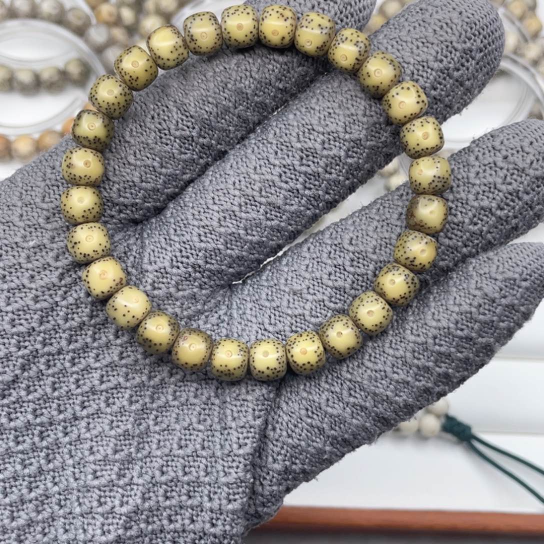 星月菩提手串糯冰石玉料大眼睛