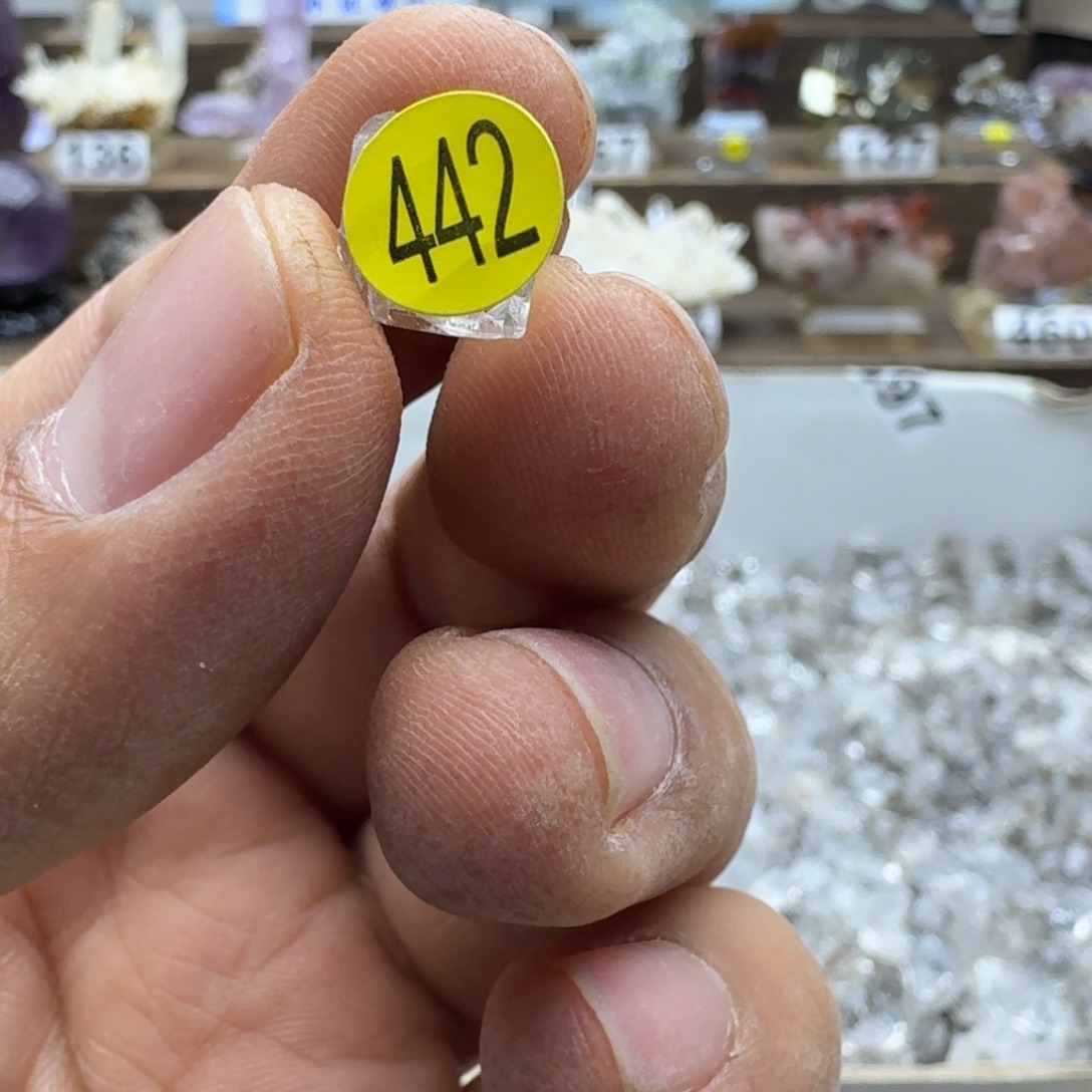 莯***u水晶未镶嵌珠宝半成品