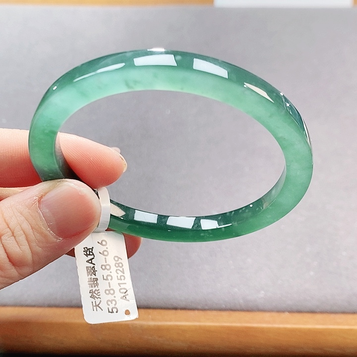 【闪购商品】翡翠手镯（圆镯）未镶嵌