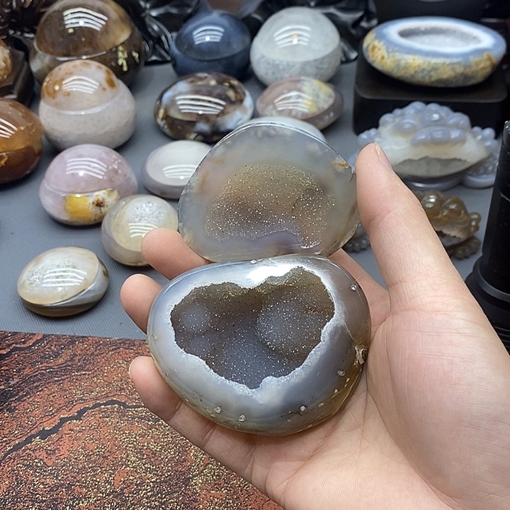 我***吗水晶摆件未镶嵌聚宝盆