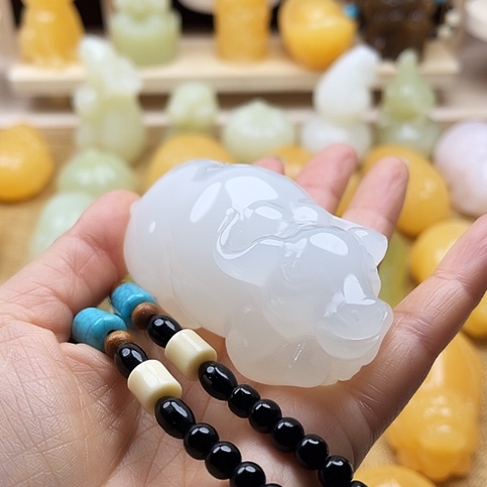 晓***岸玉天然玉石手把件