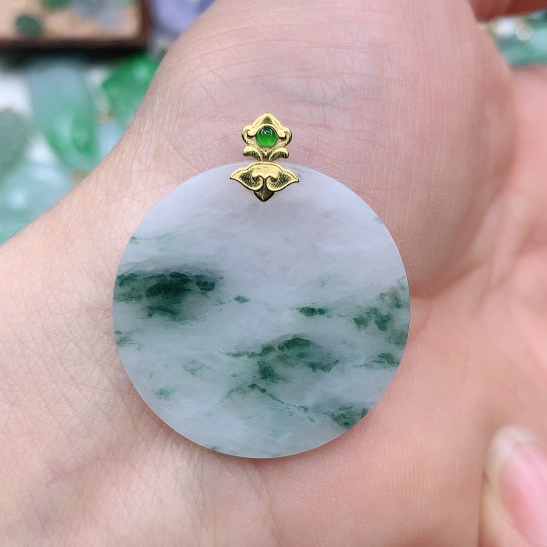 翡翠吊坠(不含链)18K金镶嵌
