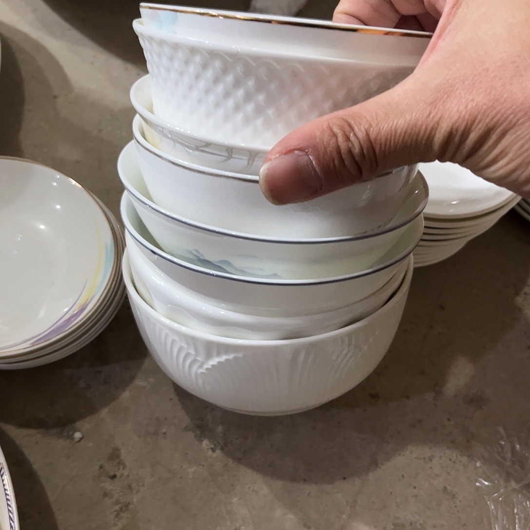 瓷片碗八个4.5寸微瑕