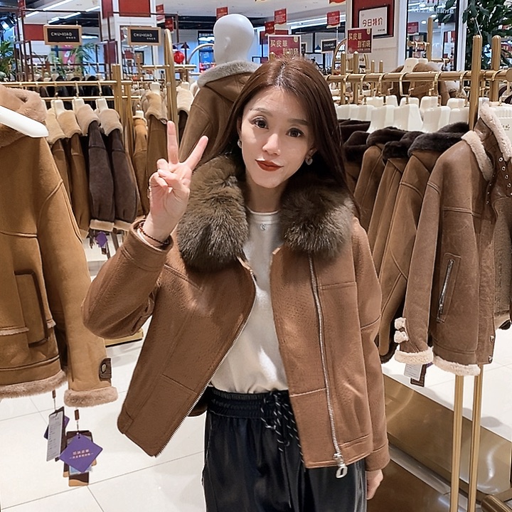 初晓女装品牌服饰