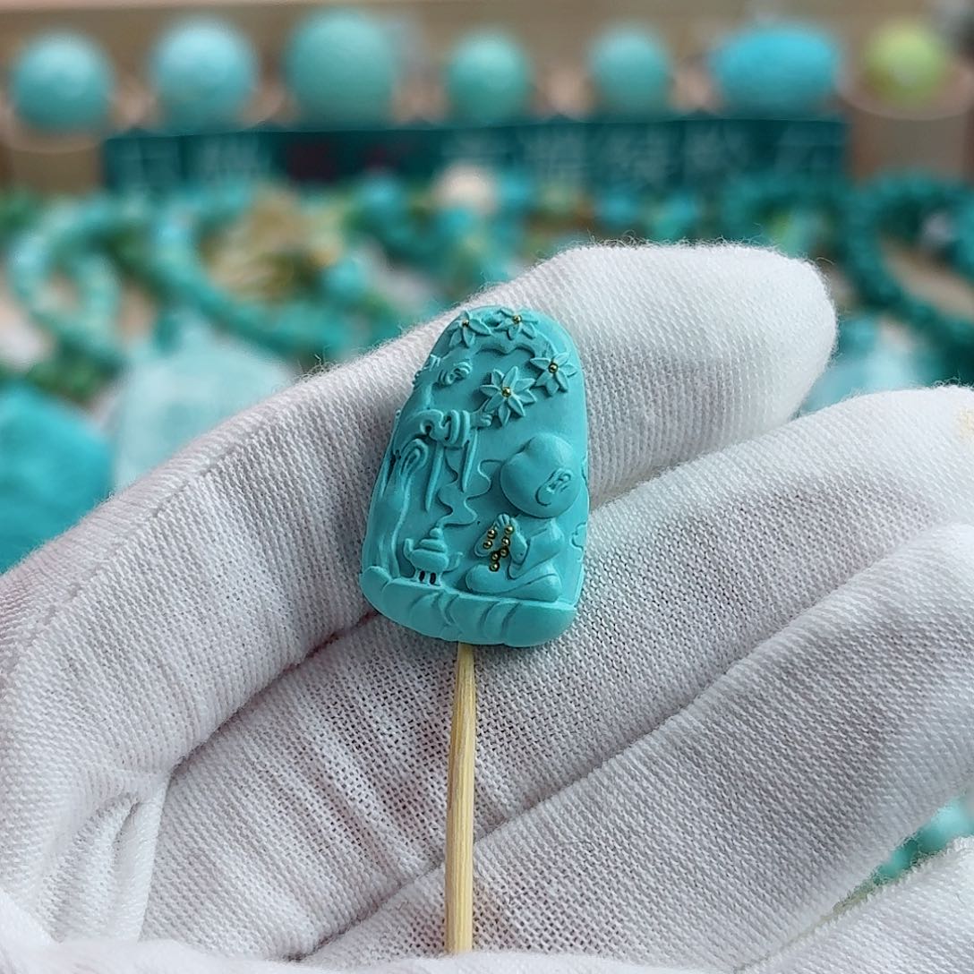 绿松石未镶嵌珠宝奇石