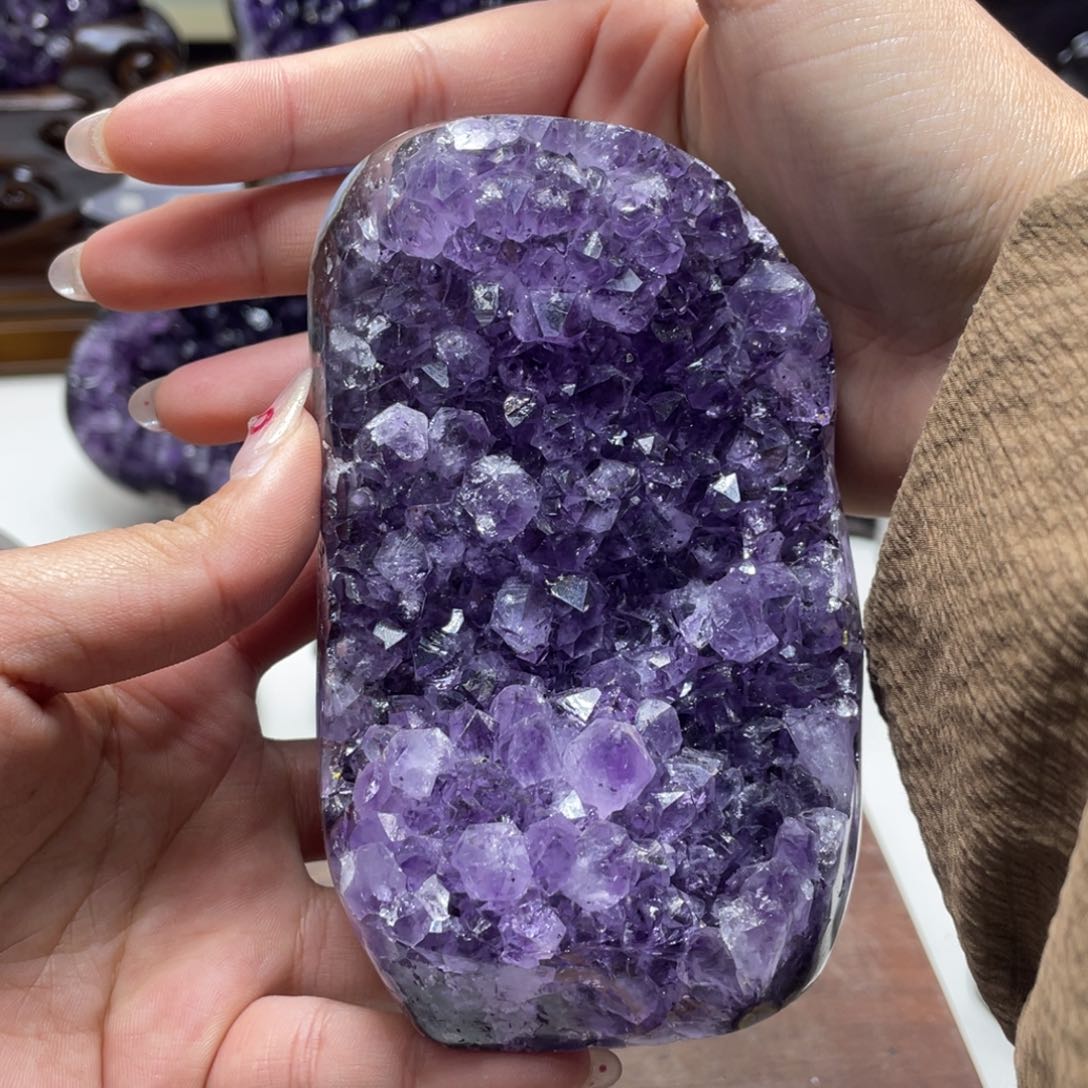 紫晶大型摆件（非配饰）未镶嵌