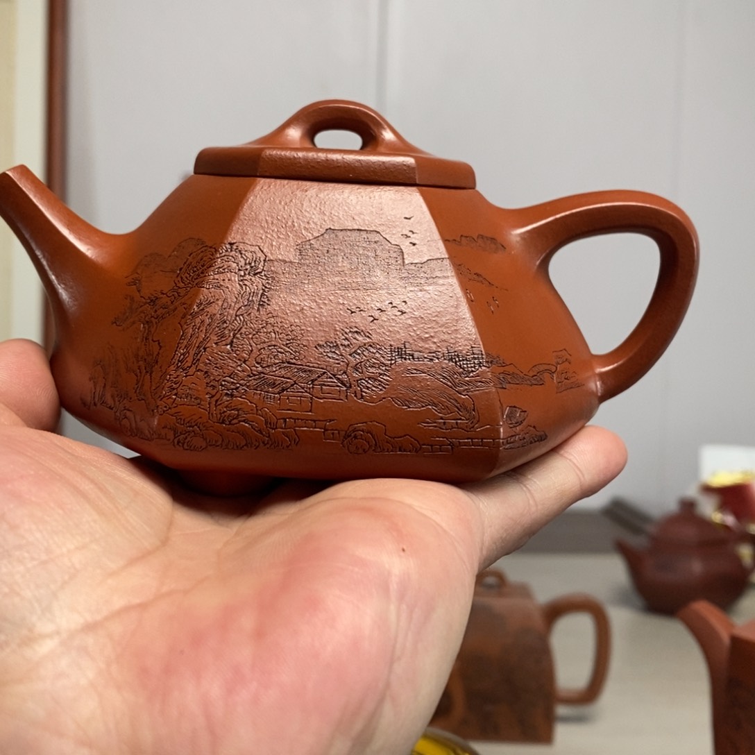 紫砂茶壶原矿泥料传统工艺制作