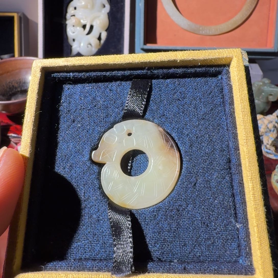 用***6和田玉（白玉）未镶嵌颈饰