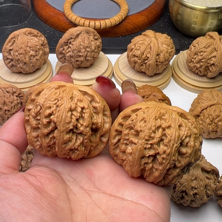 文玩核桃把件芳芳49粗筋