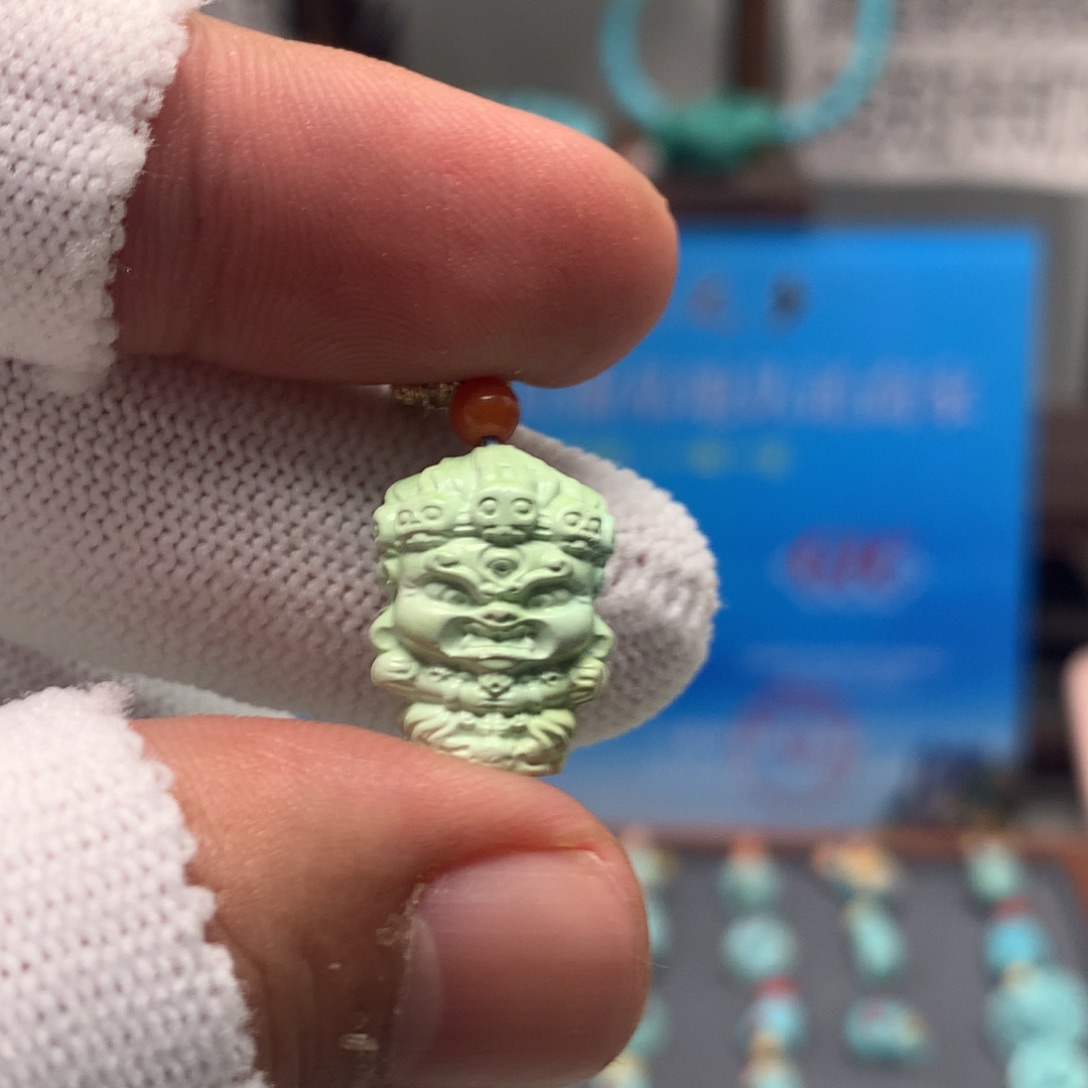 绿松石未镶嵌挂件