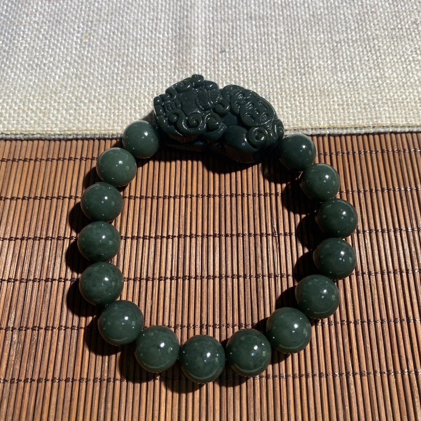 精美和田青玉貔貅手串