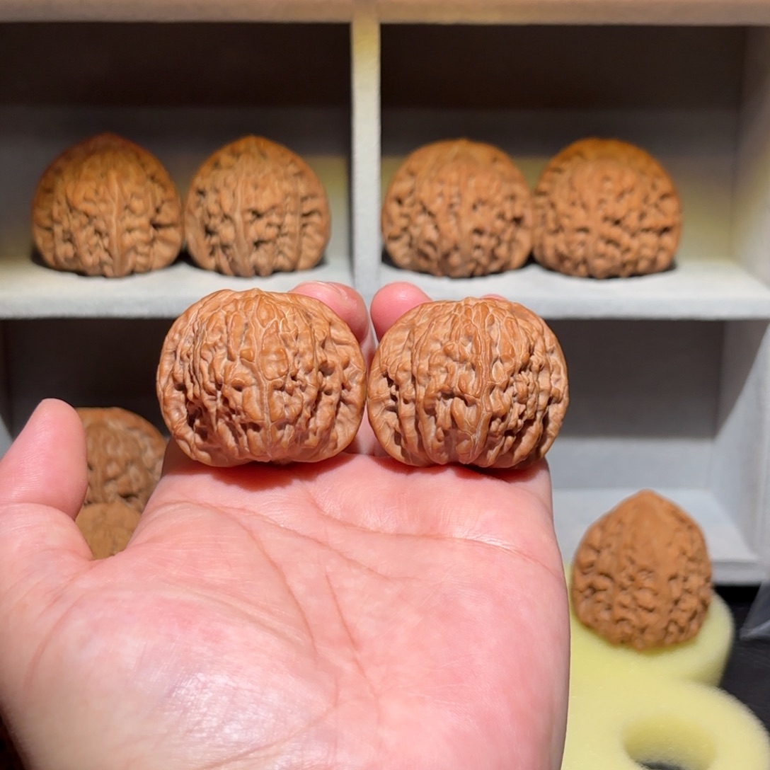 n***b文玩核桃吊坠40 尺全品磨盘