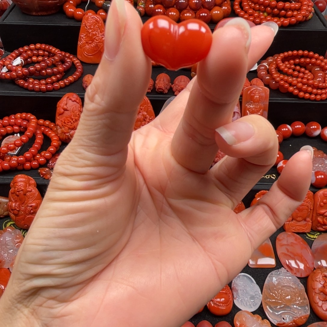 （***）南红玛瑙未镶嵌屁桃