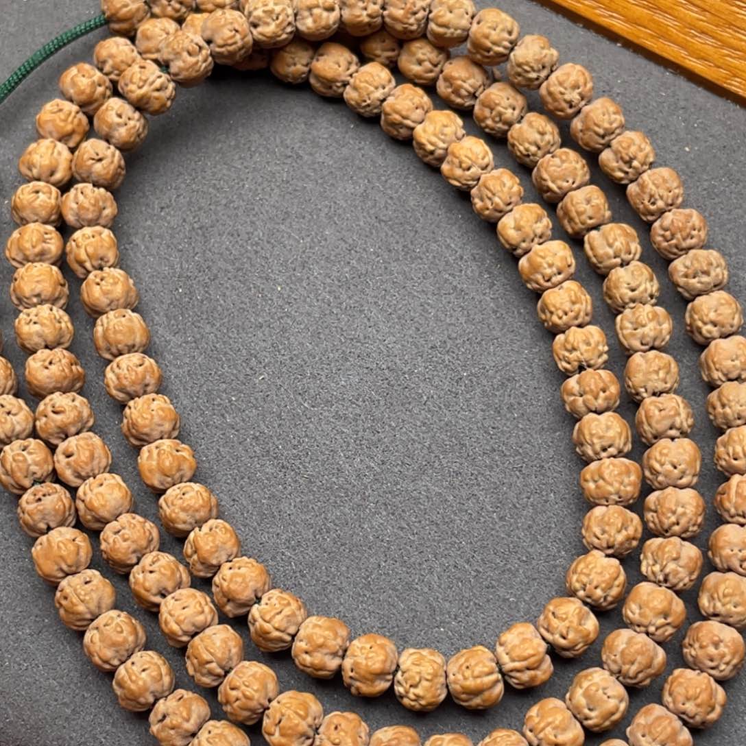 金刚菩提吊坠她***笑订制