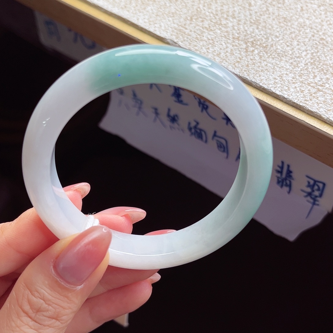 翡翠未镶嵌手镯手镯