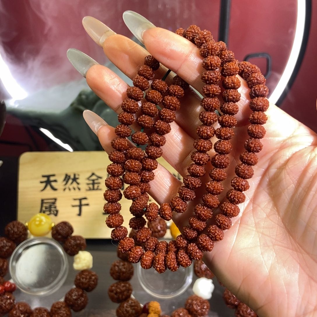 金刚菩提吊坠108颗 608。        