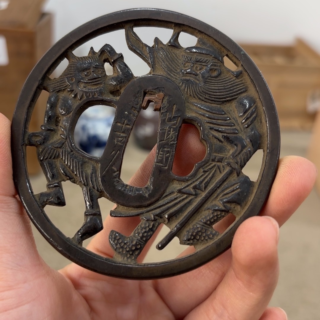 瓷片非常好看漂亮的物品 