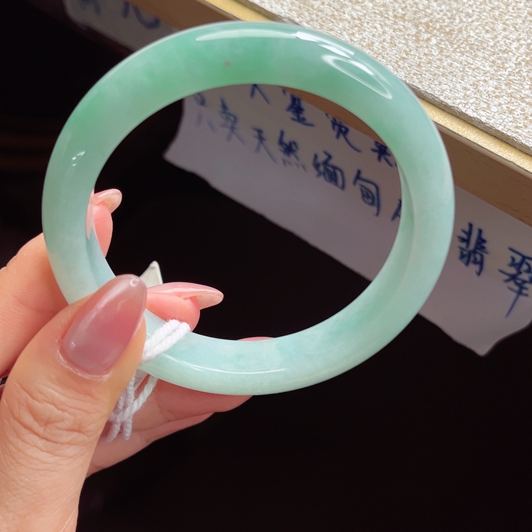翡翠未镶嵌手镯手镯