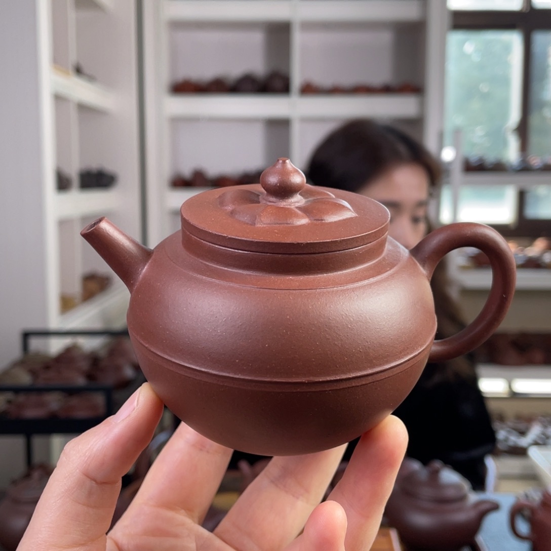 紫砂茶壶底槽清莲花盖200cc