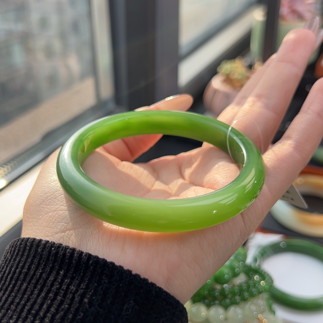 和田玉（碧玉）手镯未镶嵌