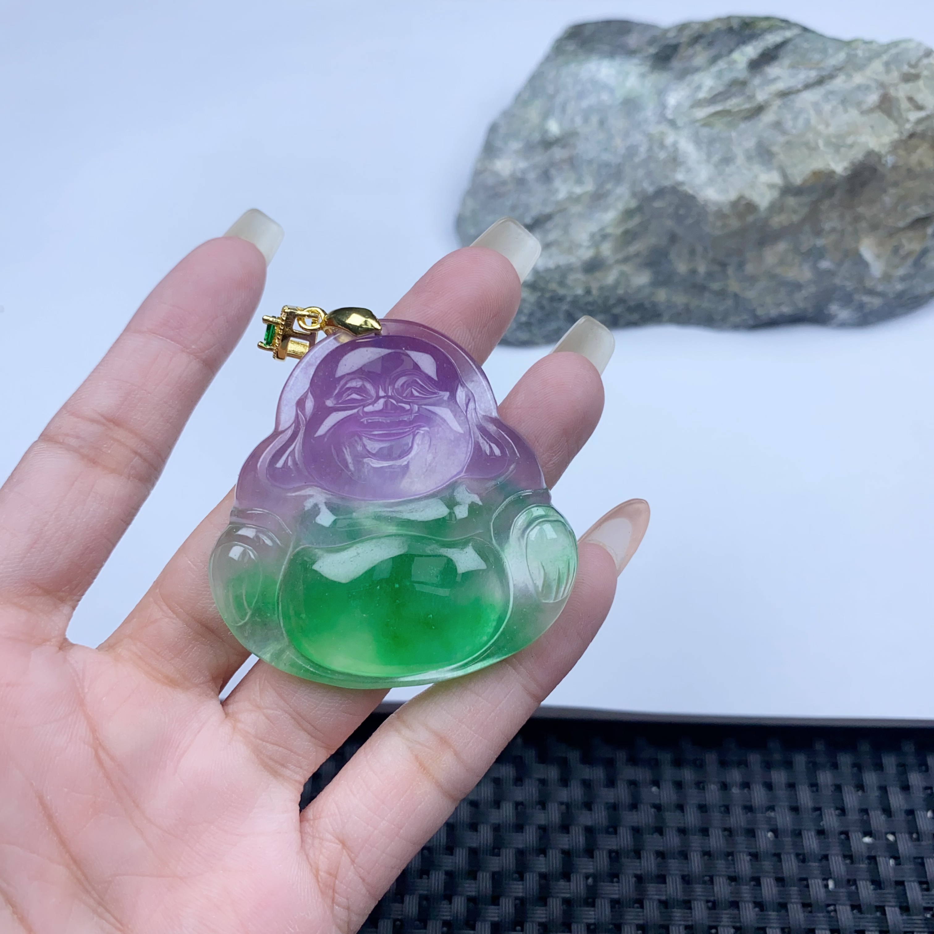 z154紫绿佛公气质精美吊坠