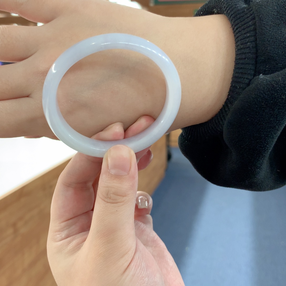 翡翠手镯未镶嵌买断