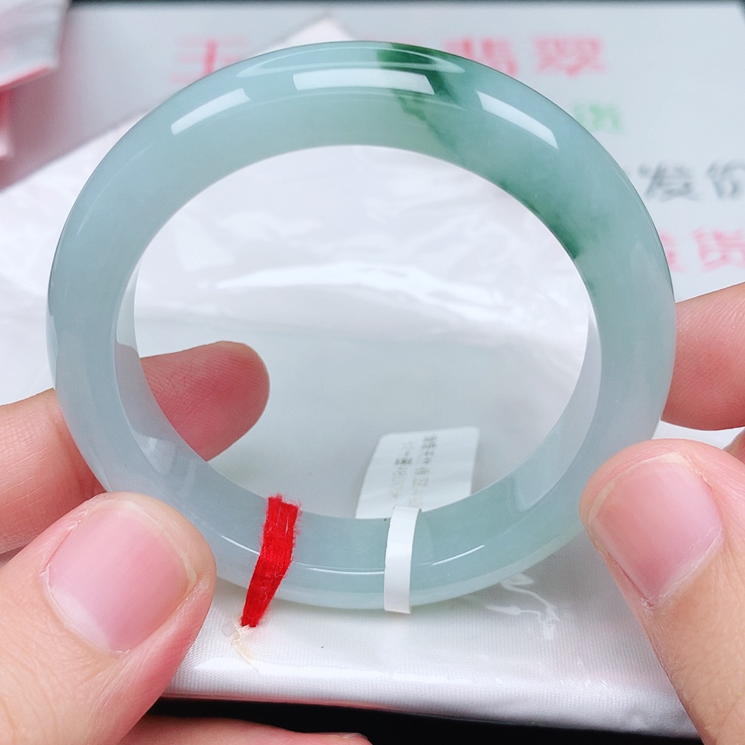 未镶嵌手镯翡翠天然翡翠手镯