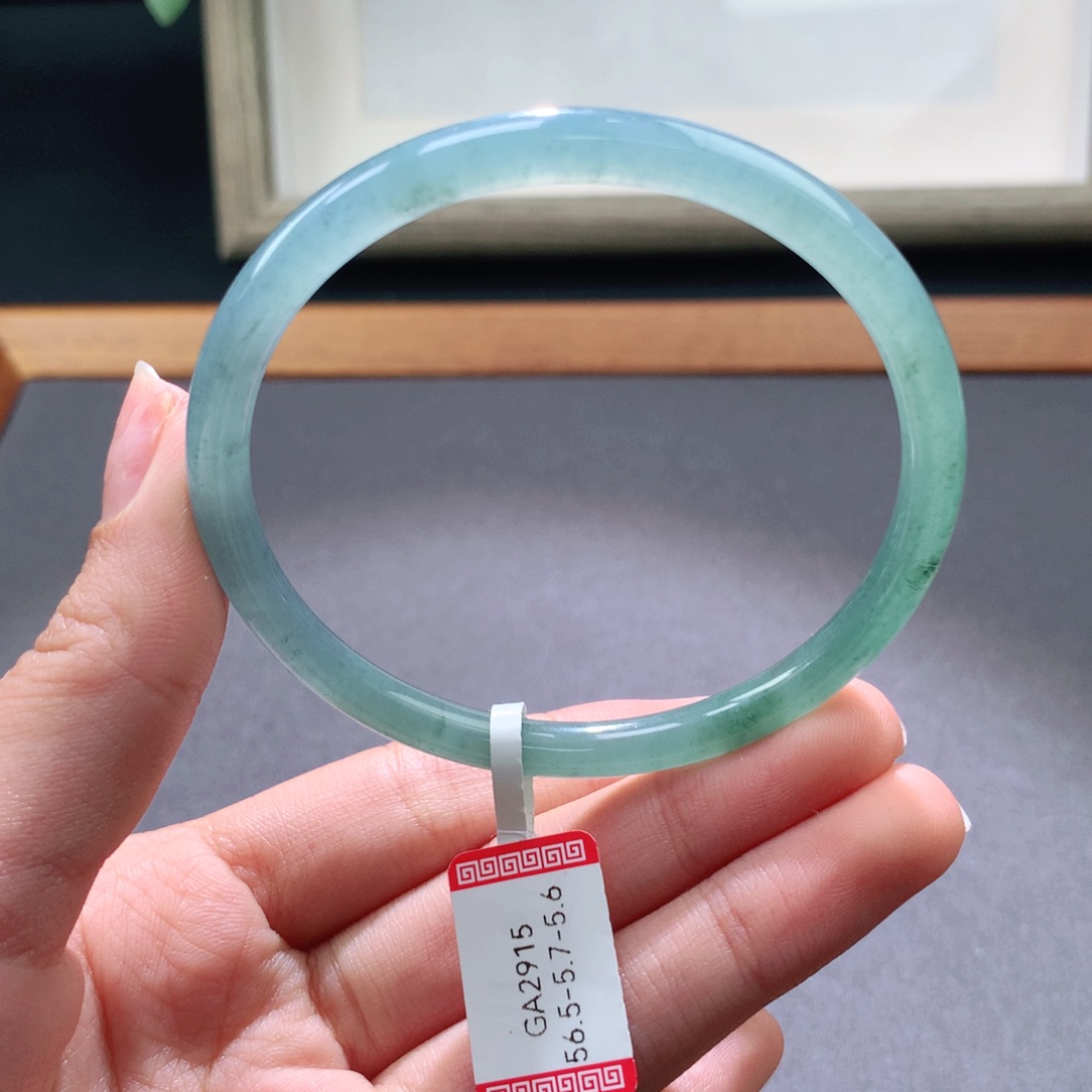 翡翠手镯未镶嵌天然翡翠手镯叮当镯