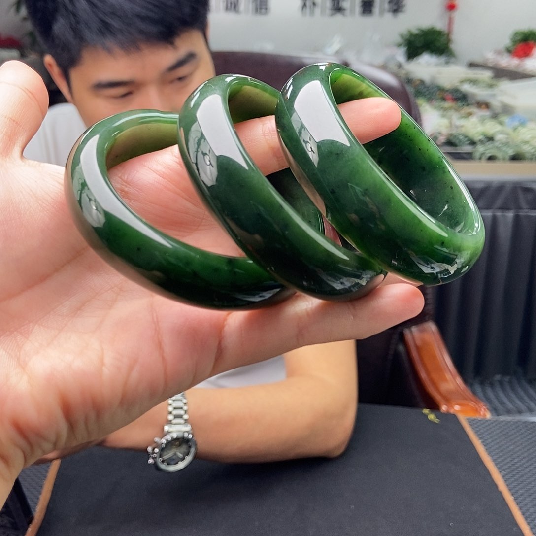 和田玉手镯未镶嵌56-60颜色多样性发拍一发一