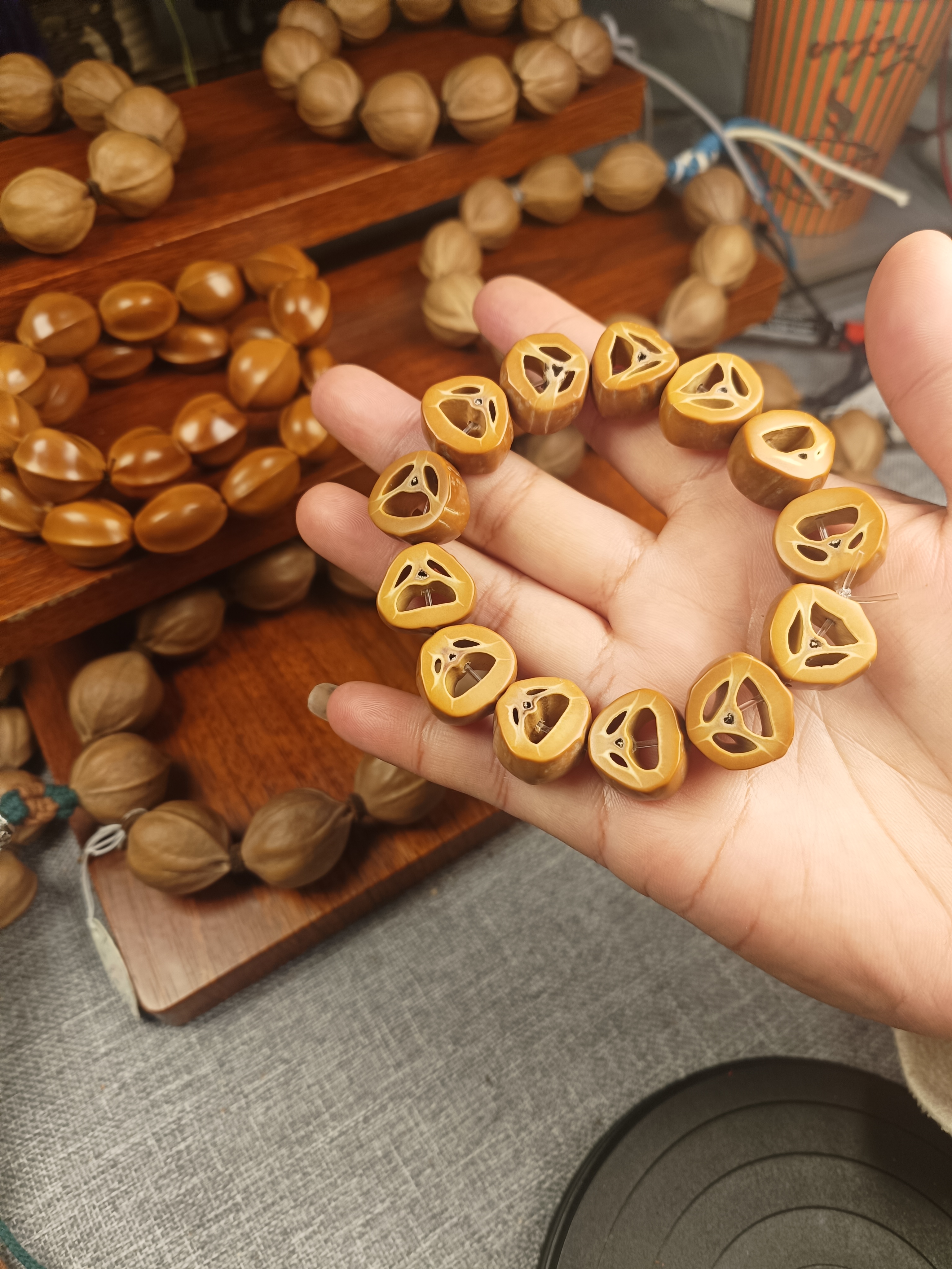 梅林铁核素核手串橄榄核囧脸