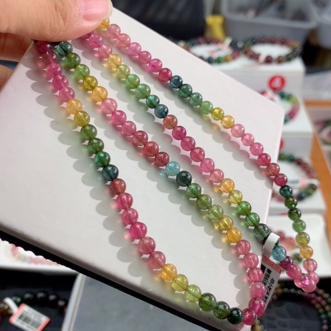 未镶嵌手链碧玺    5.3mm。  