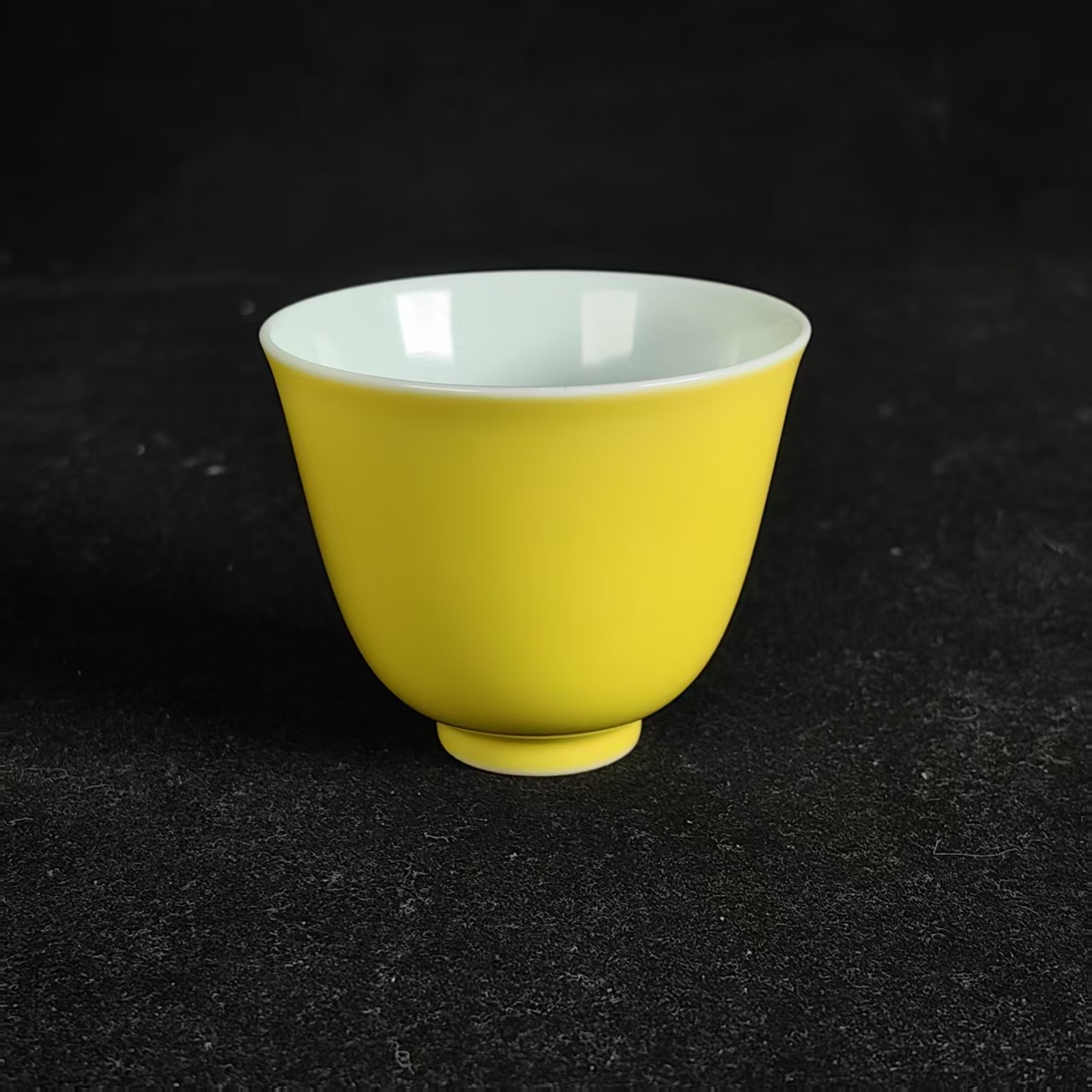 柠檬黄釉铃铛杯 