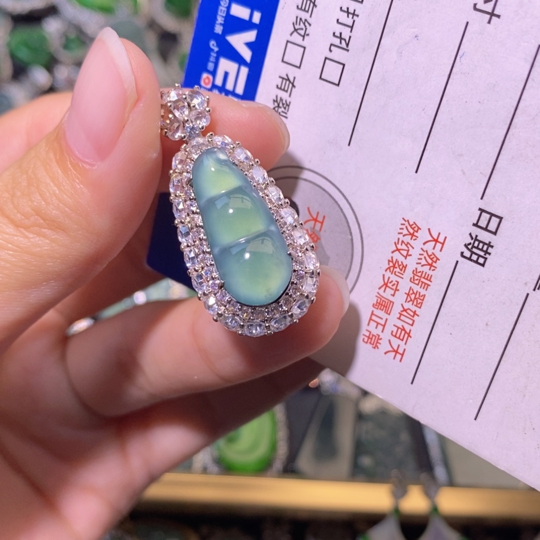 翡翠未镶嵌颈饰天然
