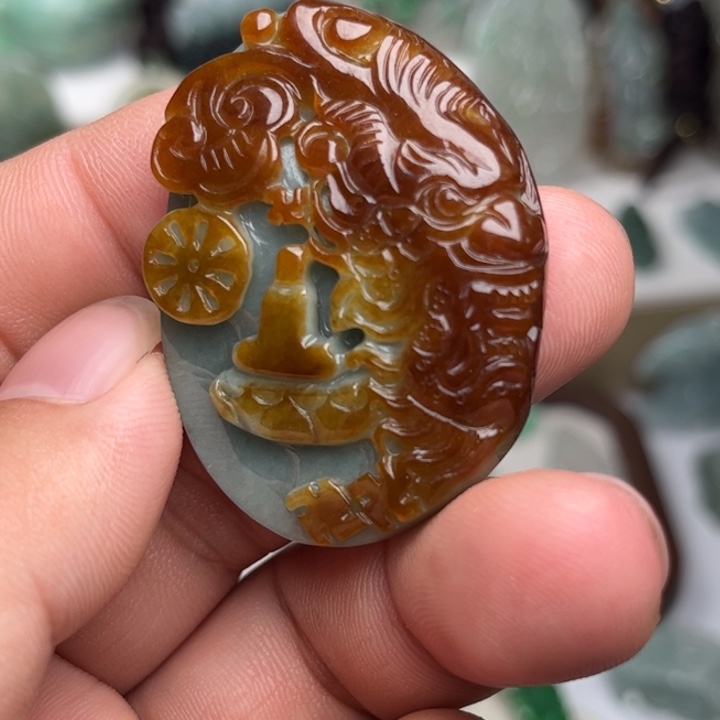 颈饰未镶嵌翡翠一念之间