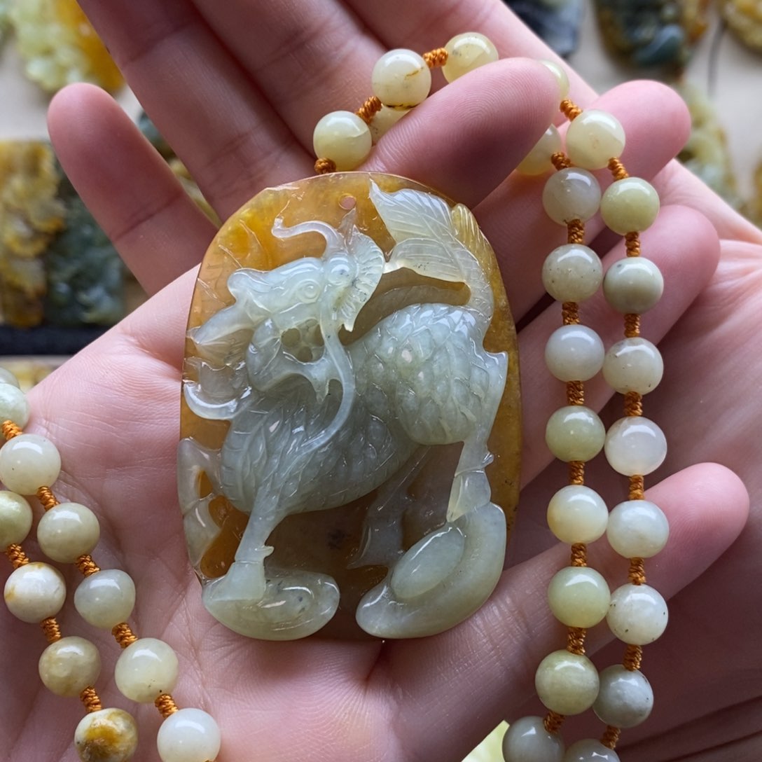 【闪购商品】岫玉颈饰未镶嵌麒麟