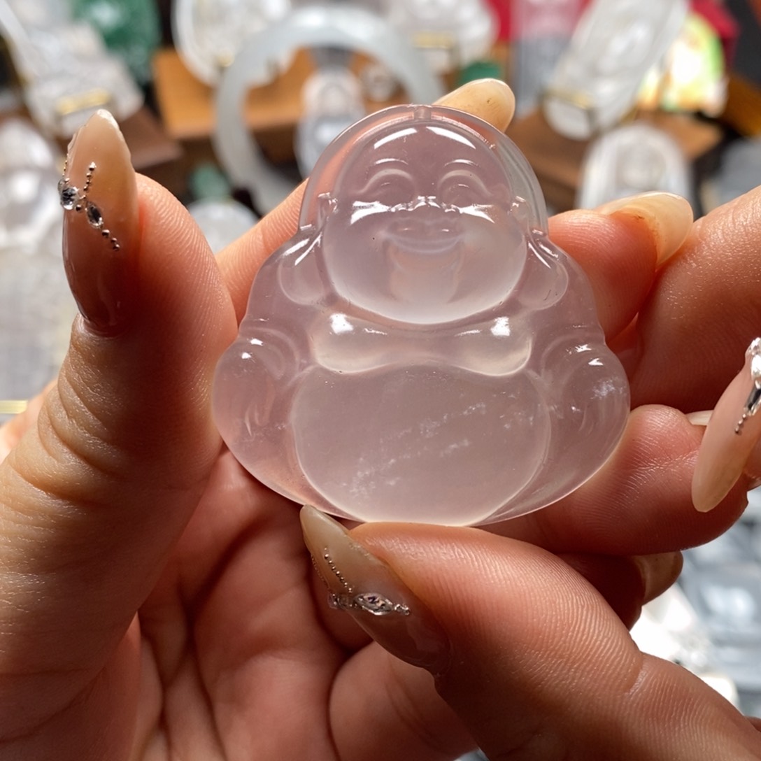 石英质玉未镶嵌颈饰蒽*