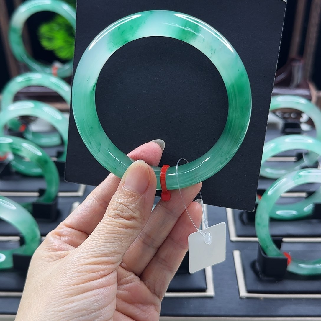 石英质玉手镯未镶嵌敏****9