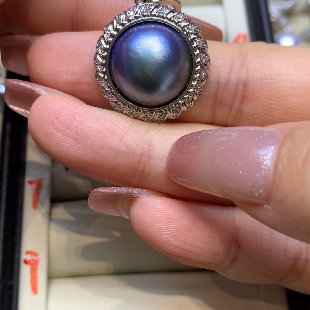 未镶嵌颈饰拼合珍珠（马贝珠）