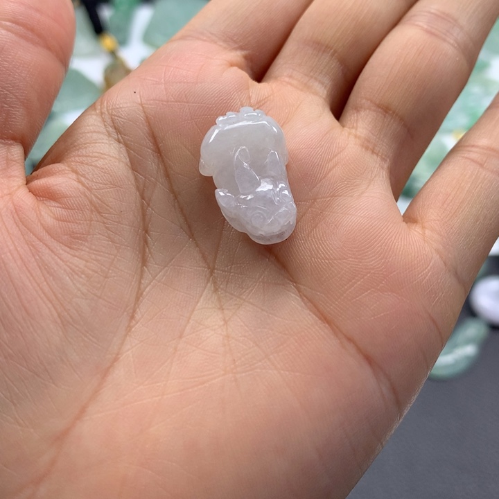 翡翠颈饰未镶嵌貔貅