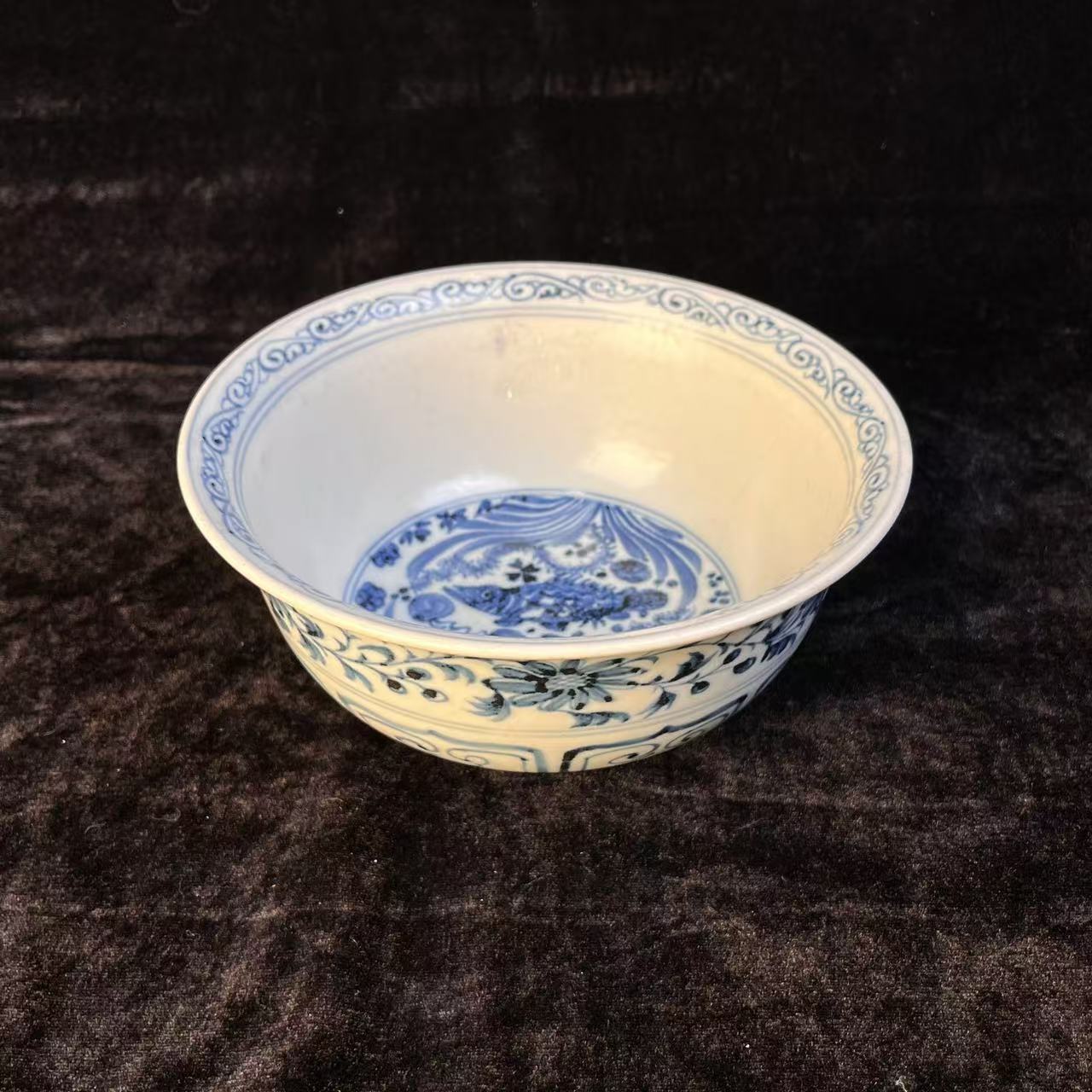 明代青花花卉纹碗