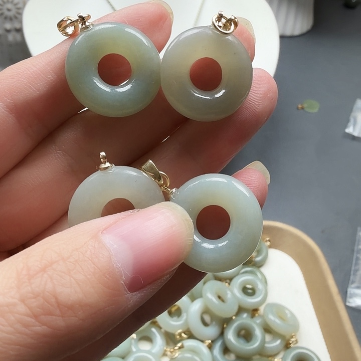 和田玉未镶嵌颈饰10