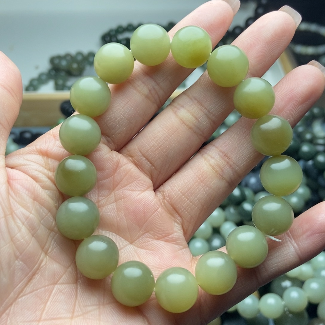 和田玉未镶嵌手链