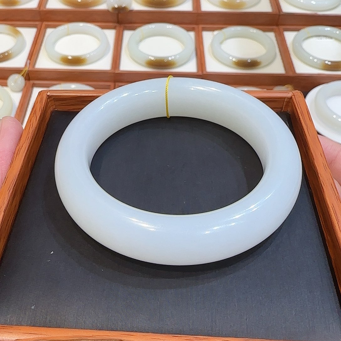 和田玉手镯未镶嵌木*新疆羊脂白玉54