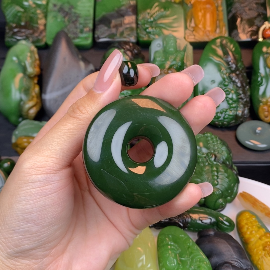 金***饰和田玉未镶嵌挂件