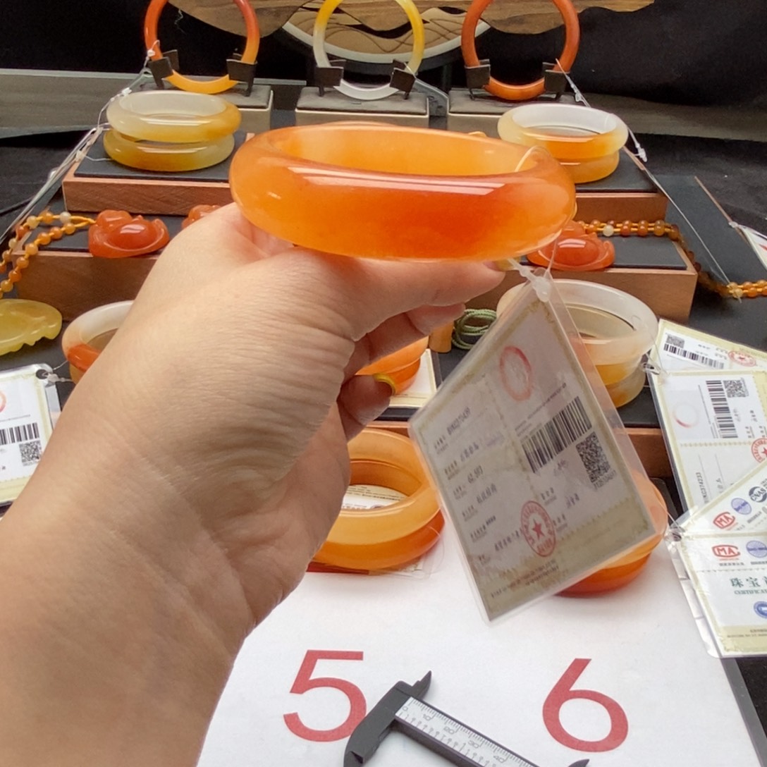 石英质玉（黄龙玉）未镶嵌手镯